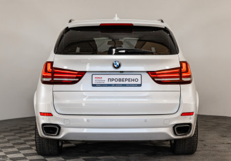 Подержанный автомобиль BMW X5 2017 года (6 фото)