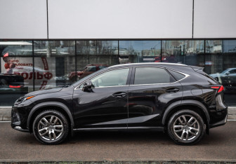 Подержанный автомобиль Lexus NX 2019 года (8 фото)