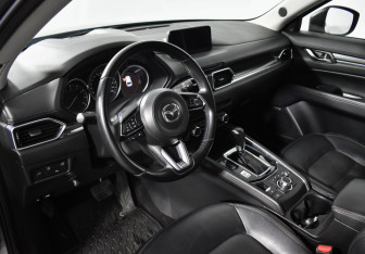 Подержанный автомобиль Mazda CX-5 2019 года (9 фото)
