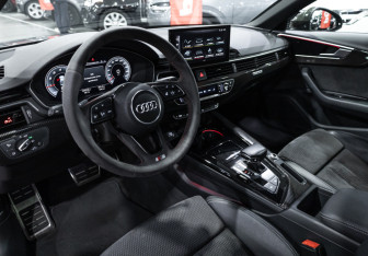 Подержанный автомобиль Audi A4 Sedan 2020 года (21 фото)