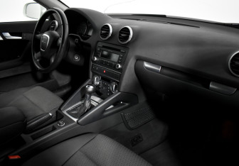 Подержанный автомобиль Audi A3 Hatchback 2012 года (12 фото)