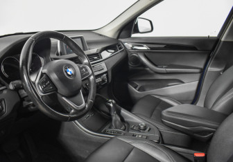 Подержанный автомобиль BMW X1 2018 года (9 фото)