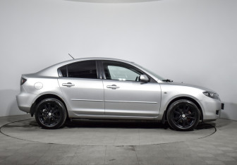 Подержанный автомобиль Mazda 3 Sedan 2007 года (4 фото)
