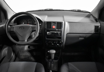 Подержанный автомобиль Hyundai Getz 2008 года (14 фото)