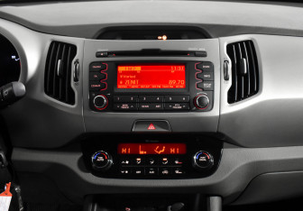 Подержанный автомобиль Kia Sportage 2011 года (16 фото)