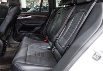 Подержанный автомобиль BMW X3 2019 года (11 фото)