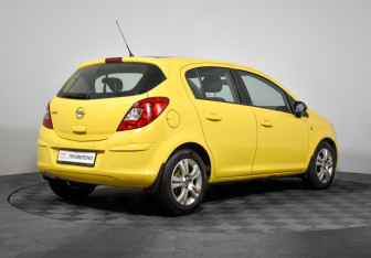 Подержанный автомобиль Opel Corsa 2013 года (5 фото)