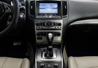 Подержанный автомобиль Infiniti G Sedan 2012 года (13 фото)