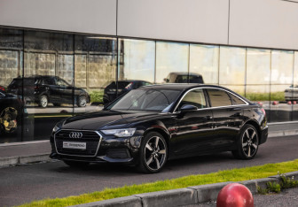 Подержанный автомобиль Audi A6 Sedan 2019 года (3 фото)