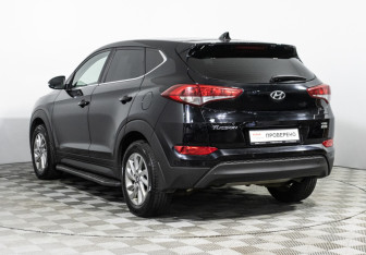 Подержанный автомобиль Hyundai Tucson 2017 года (7 фото)