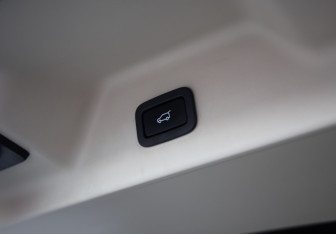 Подержанный автомобиль Land Rover Range Rover 2018 года (39 фото)