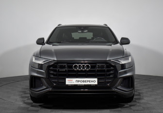 Подержанный автомобиль Audi Q8 2019 года (2 фото)