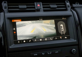 Подержанный автомобиль Land Rover Discovery 2018 года (16 фото)