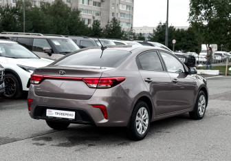 Подержанный автомобиль Kia Rio Sedan 2018 года (4 фото)