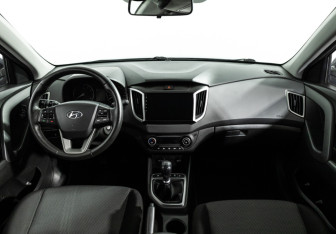 Подержанный автомобиль Hyundai Creta 2020 года (13 фото)