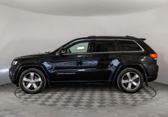 Подержанный автомобиль Jeep Grand Cherokee 2014 года (8 фото)