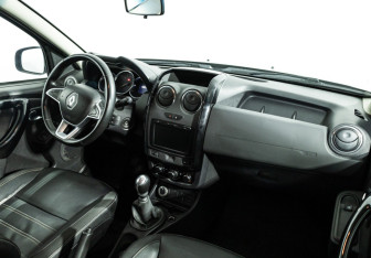 Подержанный автомобиль Renault Duster 2020 года (9 фото)