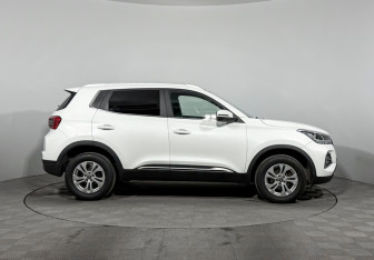 Подержанный автомобиль Chery Tiggo 4 Pro 2023 года (4 фото)
