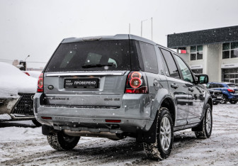 Подержанный автомобиль Land Rover Freelander 2013 года (7 фото)