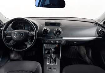 Подержанный автомобиль Audi A3 Hatchback 2013 года (15 фото)
