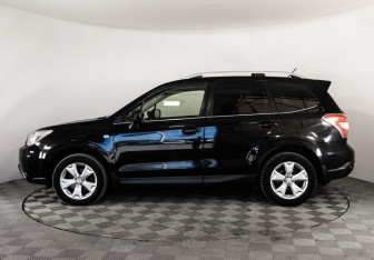 Подержанный автомобиль Subaru Forester Suv 2013 года (8 фото)