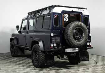 Подержанный автомобиль Land Rover Defender Suv 2014 года (7 фото)