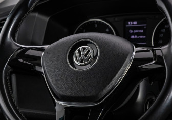 Подержанный автомобиль Volkswagen Caravelle 2016 года (11 фото)