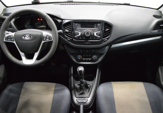 Подержанный автомобиль LADA (ВАЗ) Vesta Sedan 2021 года (14 фото)