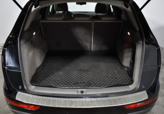 Подержанный автомобиль Audi Q5 2012 года (19 фото)