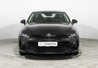 Подержанный автомобиль Kia K5 2021 года (2 фото)