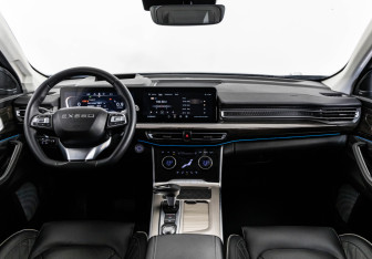 Подержанный автомобиль Exeed VX 2023 года (10 фото)