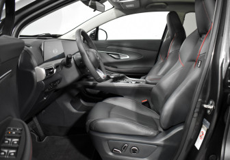 Подержанный автомобиль Changan UNI-T 2023 года (10 фото)