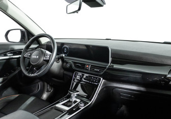 Подержанный автомобиль Kia Seltos 2024 года (9 фото)