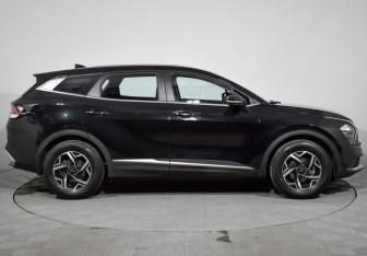 Подержанный автомобиль Kia Sportage 2022 года (4 фото)