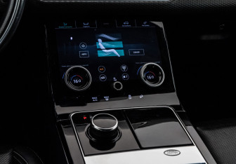 Подержанный автомобиль Land Rover Range Rover Velar 2019 года (15 фото)