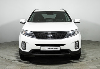 Подержанный автомобиль Kia Sorento 2019 года (2 фото)