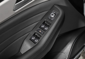 Подержанный автомобиль Haval F7 2023 года (10 фото)