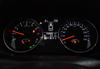 Подержанный автомобиль Nissan Qashqai 2013 года (19 фото)