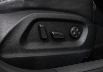 Подержанный автомобиль Audi Q3 2013 года (28 фото)