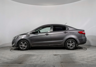 Подержанный автомобиль Kia Rio Sedan 2012 года (8 фото)