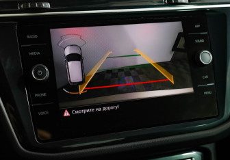 Подержанный автомобиль Volkswagen Tiguan 2020 года (17 фото)