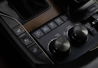 Подержанный автомобиль Mitsubishi Montero Sport 2022 года (21 фото)