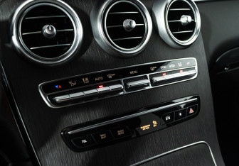 Подержанный автомобиль Mercedes-Benz GLC Coupe 2021 года (19 фото)