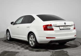 Подержанный автомобиль Skoda Octavia Liftback 2014 года (7 фото)