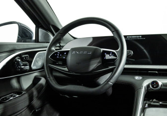 Подержанный автомобиль Exeed TXL 2024 года (15 фото)