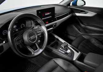 Подержанный автомобиль Audi A4 Sedan 2020 года (9 фото)