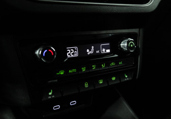 Подержанный автомобиль Skoda Rapid Liftback 2020 года (16 фото)