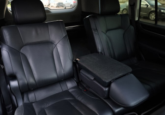 Подержанный автомобиль Lexus LX 2016 года (32 фото)