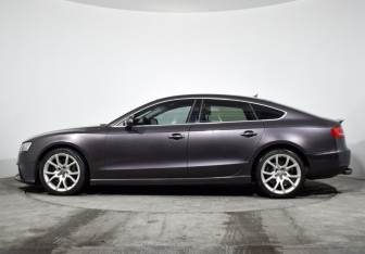 Подержанный автомобиль Audi A5 Liftback 2009 года (8 фото)