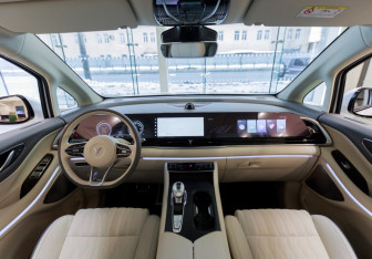 Новый Voyah Dream 2025 (8 фото)